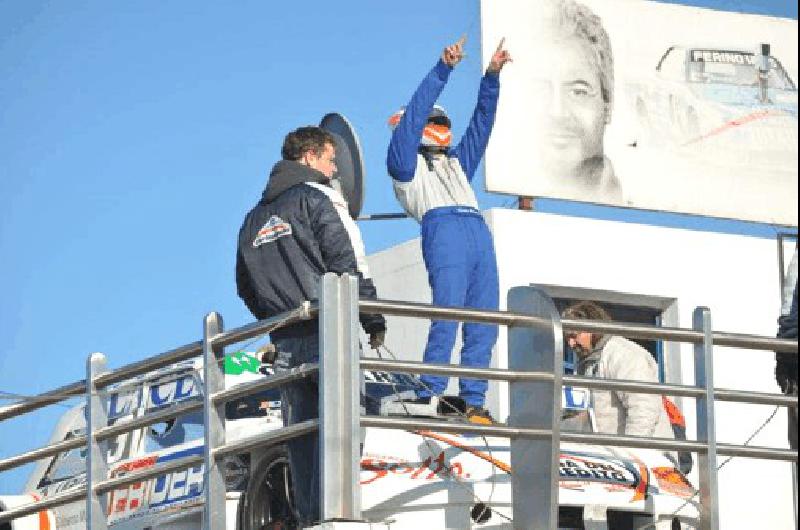 Otra vez en el ascensor AgustÃ­n Herrera subiÃ³ de nuevo al imponente podio de La Plata Fotos- wwwvenitomateunmatecomar 