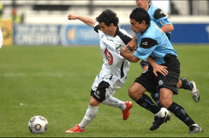 El fÃºtbol de ascenso sufriÃ³ una postergaciÃ³n Archivo 