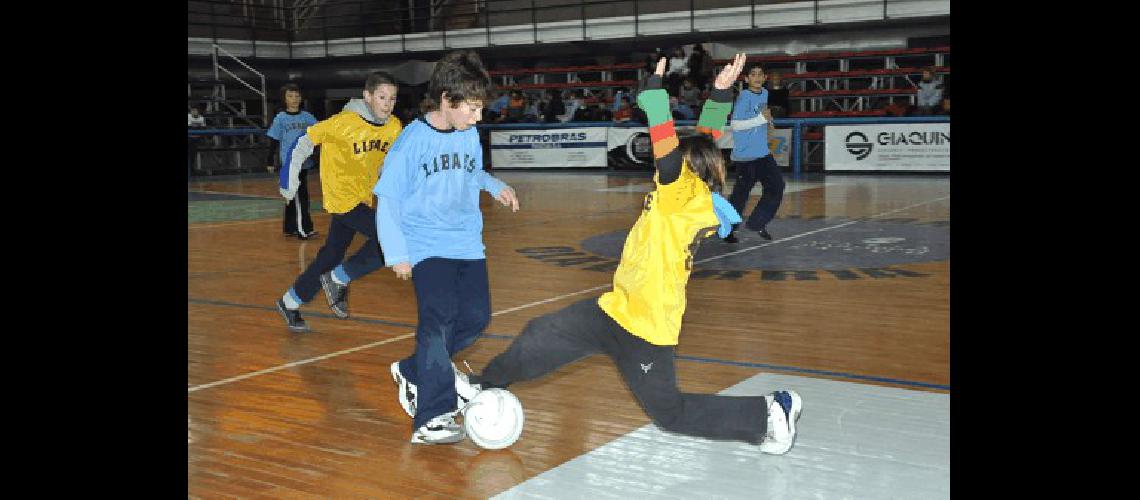 El baby de Estudiantes continÃºa hoy pero en la cancha sintÃ©tica Archivo 