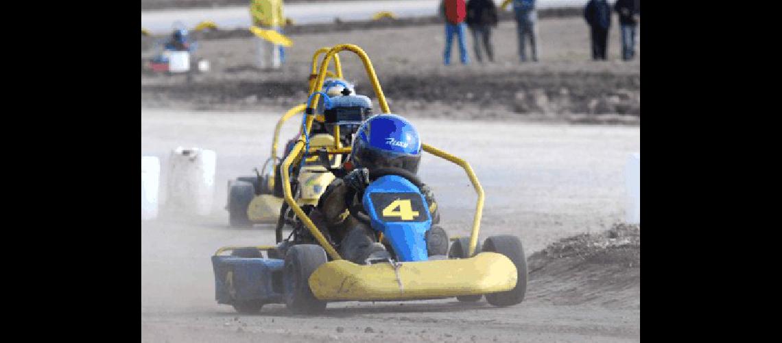 Rodrigo Mensi festejÃ³ en Escuela 50 cc 