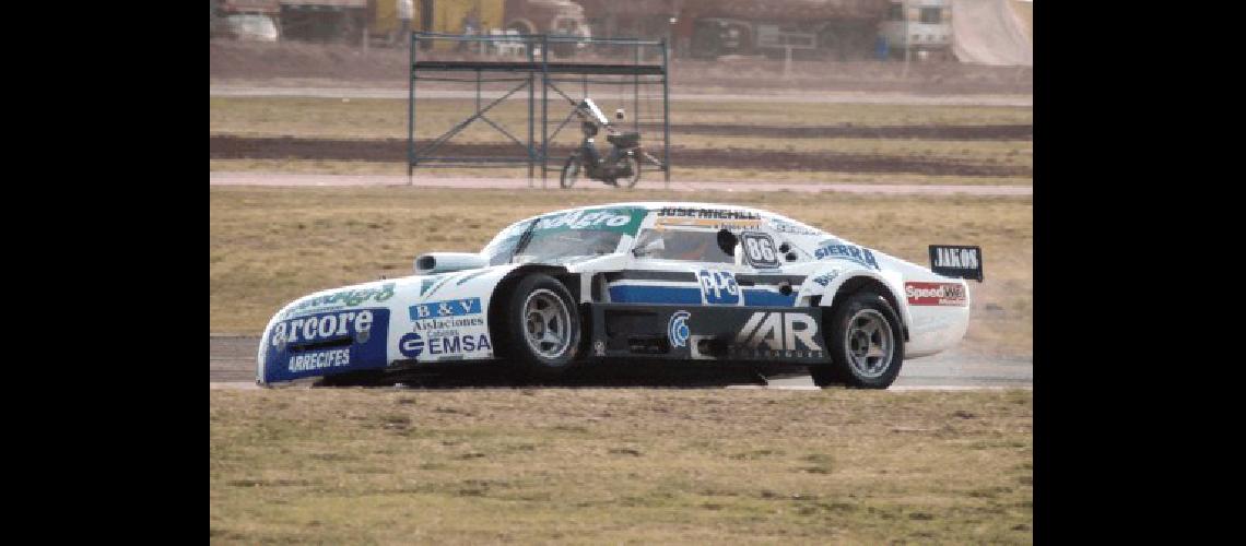 Canapino tiene lo mejor con la Chevy del Dole Racing asistida por su padre Alberto y motorizada por Gardelito FernÃ�ndez Foto gentileza Javier Vijarra 