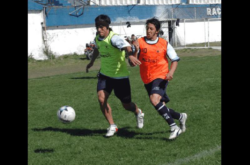 Racing que ayer entrenÃ³ deberÃ jugar a la maÃ±ana en Santa Fe Marcelo Kehlerarchivo 