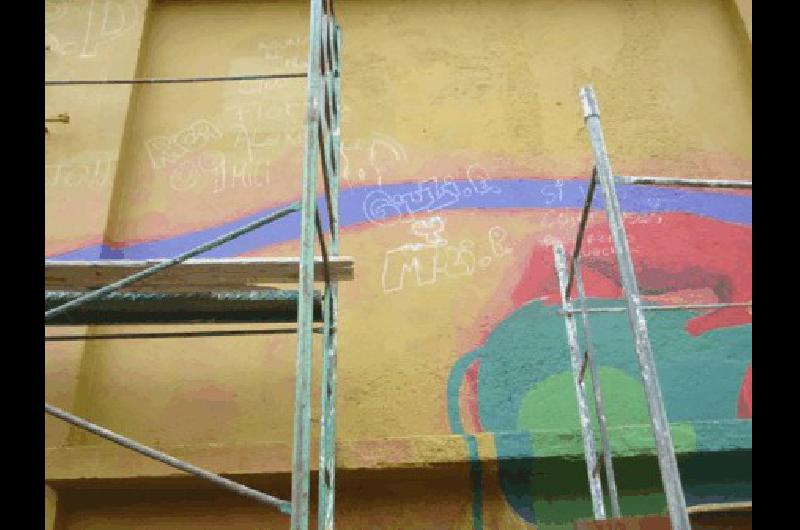 El mural que se levanta en el barrio CECO fue vÃ­ctima de un ataque La policÃ­a ya habrÃ­a reconocido a los autores 