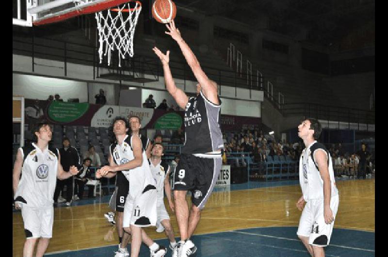 El marplatense Christian Nalpatian apareciÃ³ sobre el cierre con dos dobles fundamentales Carlos RamÃ­rez 