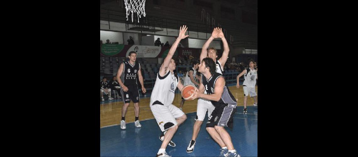 Estudiantes logrÃ³ el pasado sÃbado un gran triunfo ante Liniers de BahÃ­a Blanca Carlos RamÃ­rez 