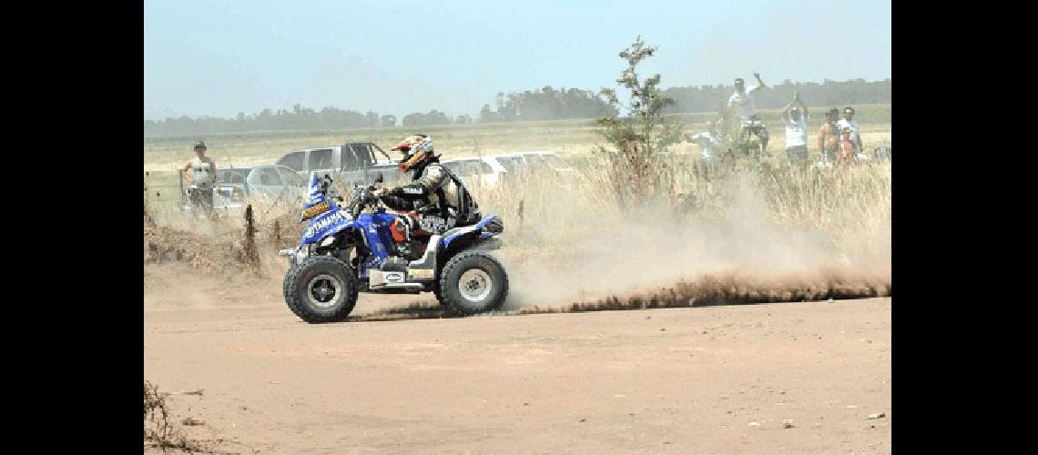 Marcos Patronelli llegando a BolÃ­var rumbo a la histÃ³rica victoria en el Rally Dakar 2010 Fotos Lucas Pagano 