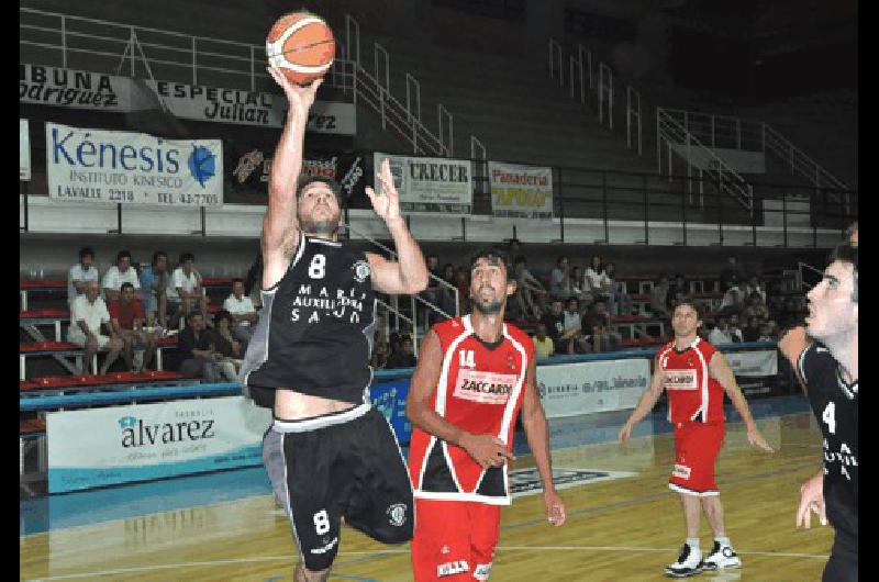 Guillermo Crespo volviÃ³ a ser fundamental para el Bata que ya estÃ en cuartos de final Marcelo Kehler 