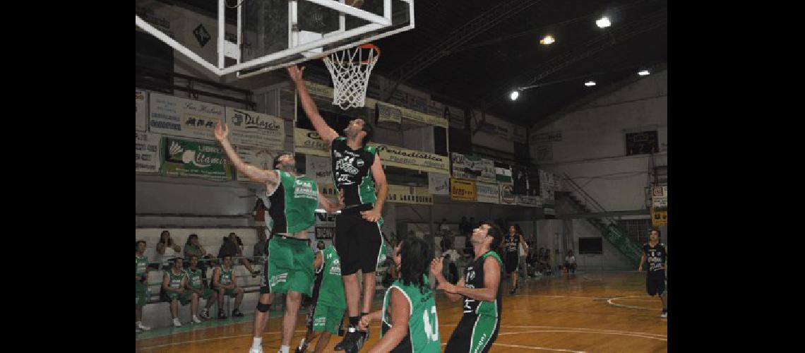 Pueblo Nuevo cayÃ³ anoche ante un rival superior en el gimnasio Juan Manolio Carlos RamÃ­rez 