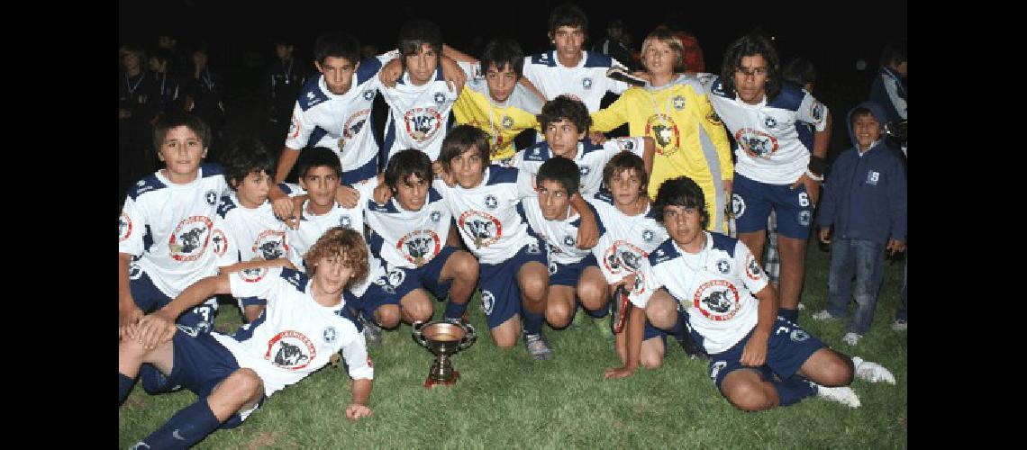 Los pibes chairas se consagron campeones en la categorÃ­a 1996 Fotos gentileza El Nuevo DÃ­a 