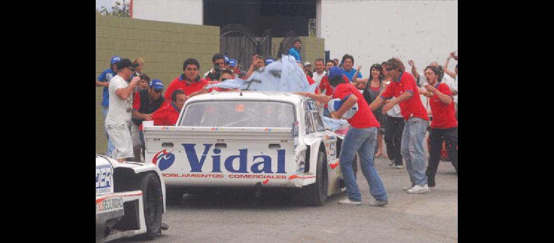 En La Plata AgustÃ­n Herrera consiguiÃ³ en 2009 el campeonato del TCPM Ahora el Ford lo conducirÃ� Marcelo Vidal Archivo 