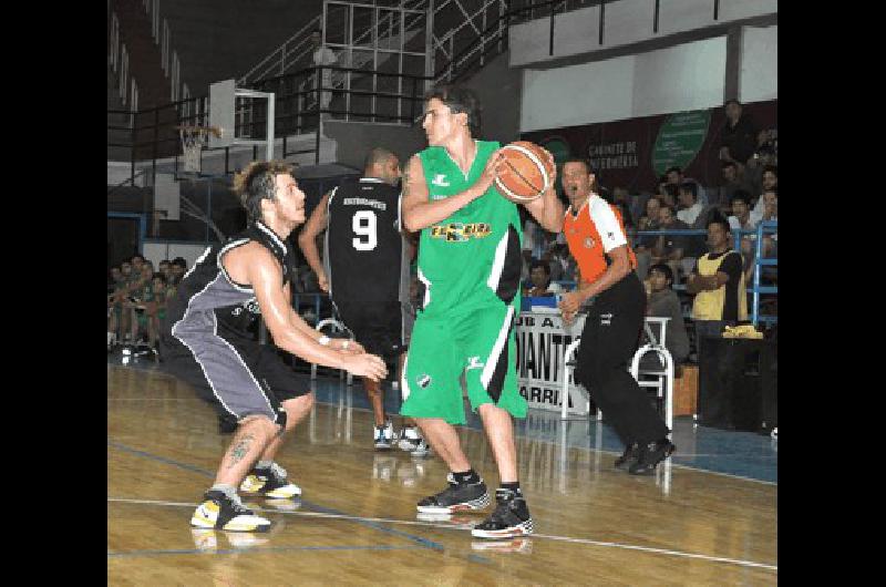 Estudiantes ganÃ³ claramente el domingo el primer partido por 83 a 68 Carlos RamÃ­rez 