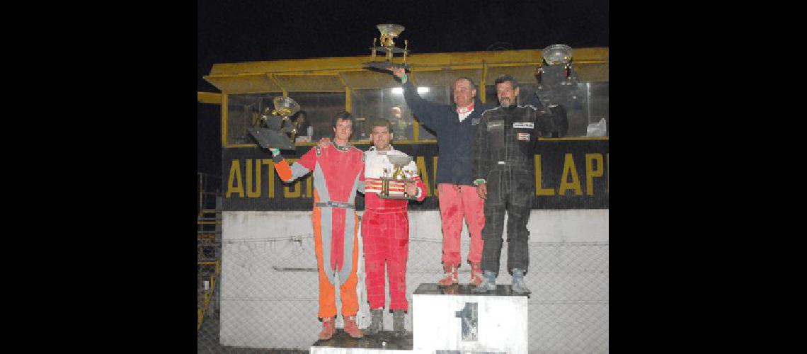 GastÃ³n Granel campeÃ³n del primer torneo nocturno en Laprida (Noc2) Fotos- Miguelangel 