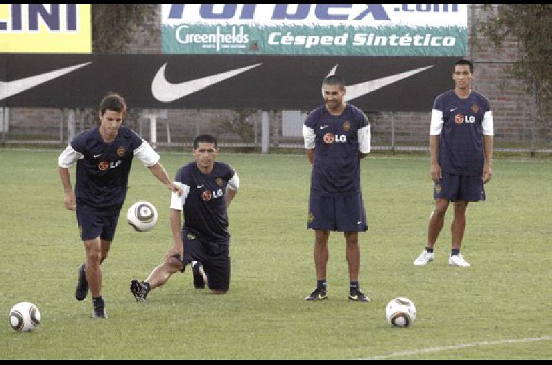 Boca Juniors se entrenÃ³ ayer de cara al compromiso de esta tarde ante Racing Club AFP 