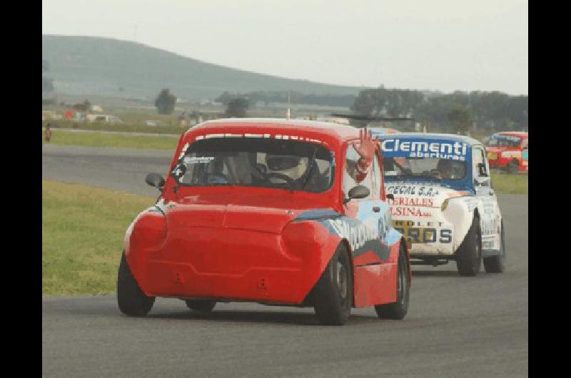 Por fin en el asfalto Roberto Gisler consiguiÃ³ el privilegio de ganar ayer en el AutÃ³dromo del AMCO sobre TartÃºferi Miguelangel 