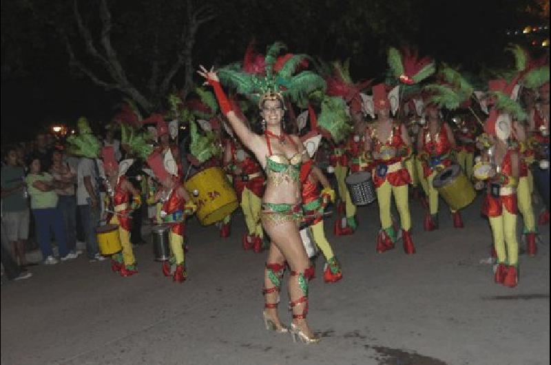 La comparsa olavarriense BahÃ­a Ba se llevÃ³ una ovaciÃ³n de la gente 