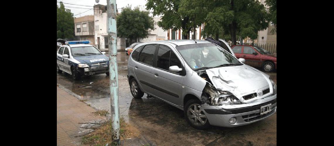 En San MartÃ­n y Lamadrid chocaron tres automÃ³viles Claudio MartÃ­nez 