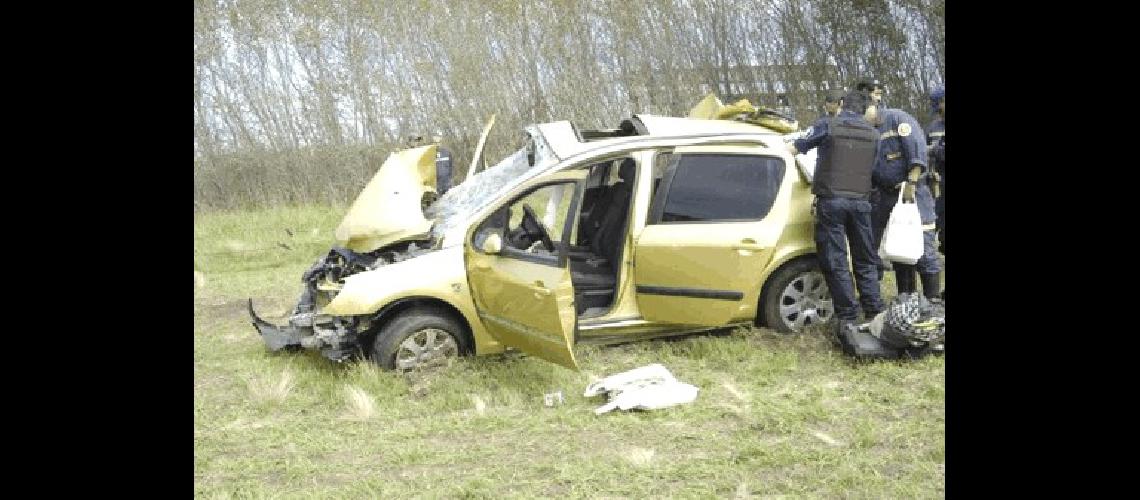 En el Peugeot 307 viajaba el Director de PromociÃ³n de Turismo de la provincia de Buenos Aires Santiago Derqui junto con su chofer Carlos Alberto Paglietini 