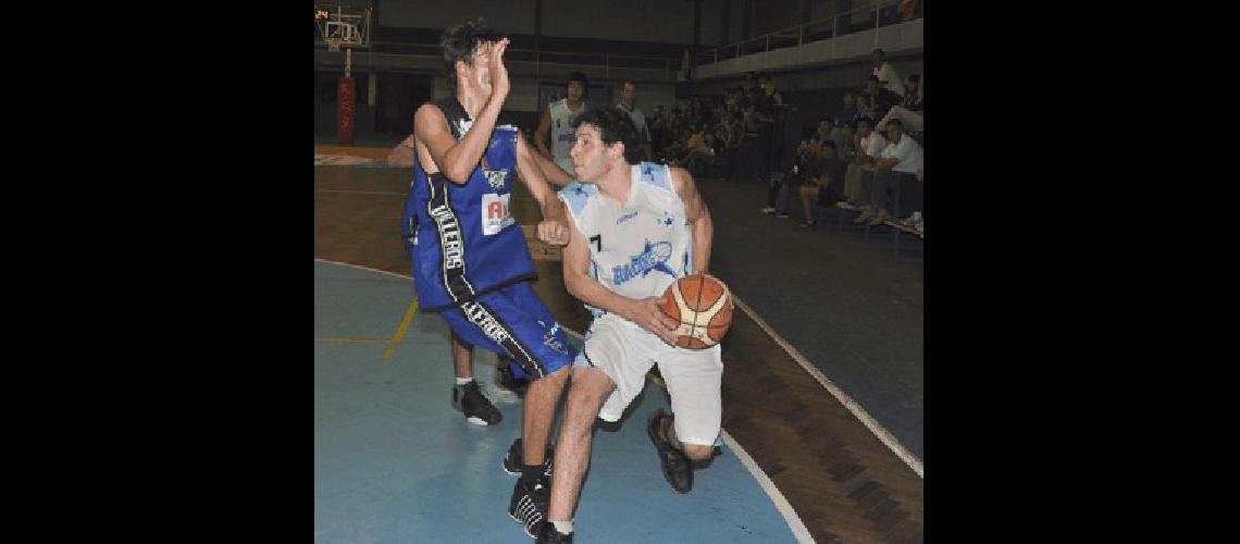 En su Ãºnico partido jugado como local Racing le ganÃ³ a Villa el Parque de Necochea Archivo 