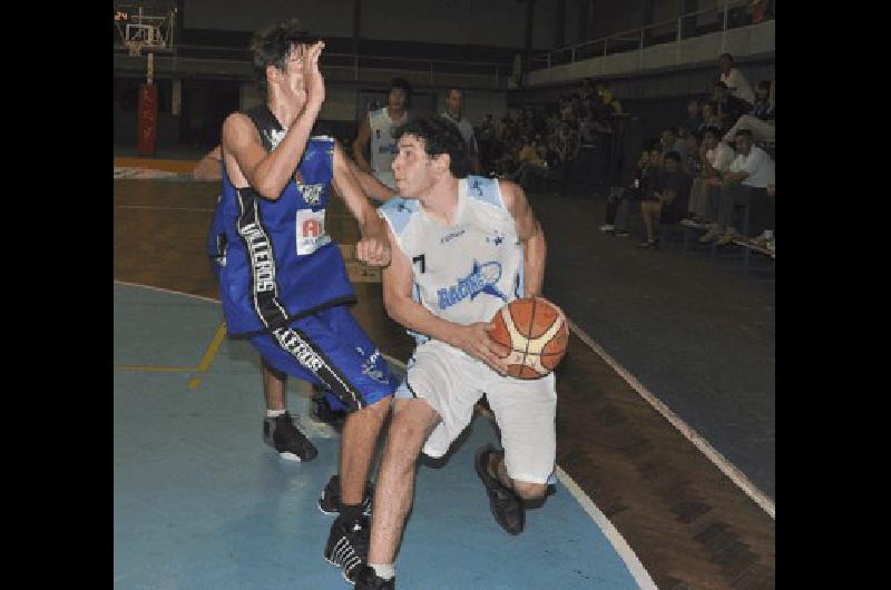 En su Ãºnico partido jugado como local Racing le ganÃ³ a Villa el Parque de Necochea Archivo 