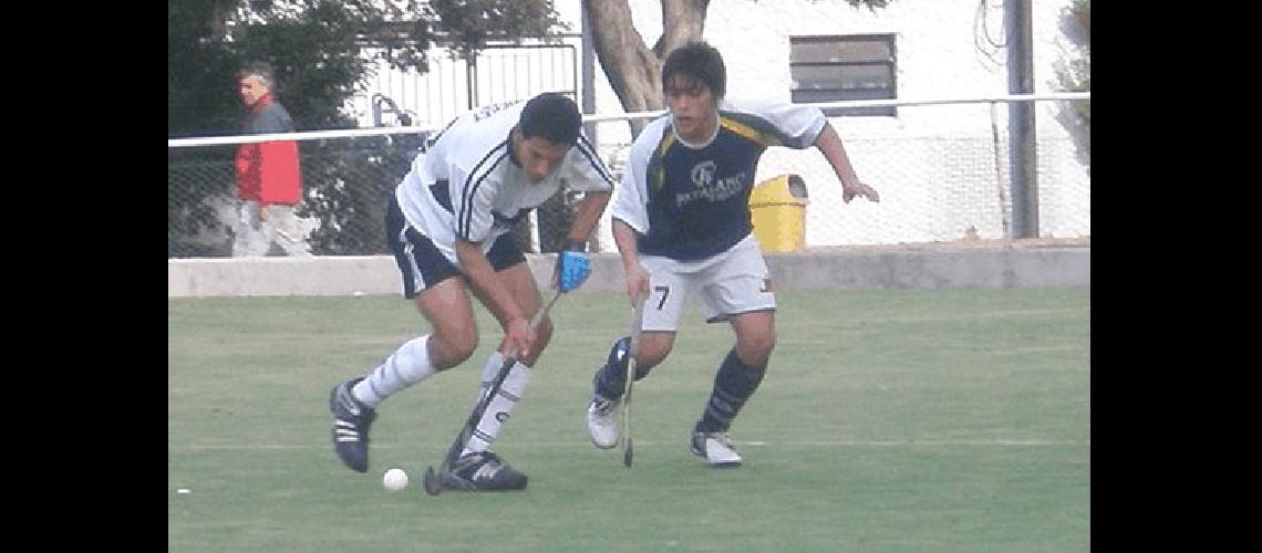 Claudio Alcaza fue uno de los goleadores del Torneo de Clubes en Trelew Prensa 