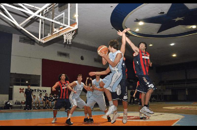 Racing A Club le ganÃ³ a Carlos Pellegrini y continÃºa invicto en la Liga Junior Lucas Pagano 