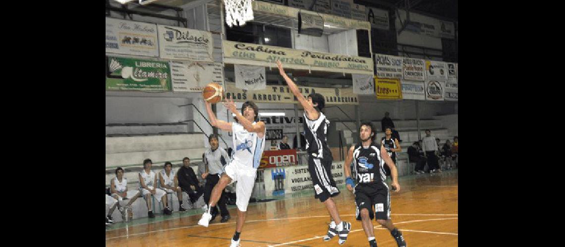 Racing le ganÃ³ en el Juan Manolio a Sporting de Mar del Plata Carlos RamÃ­rez 