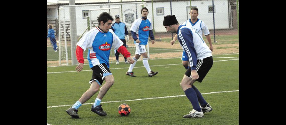 El torneo se realiza en las flamantes canchas sintÃ©ticas de Embajadores Marcelo Kehler 