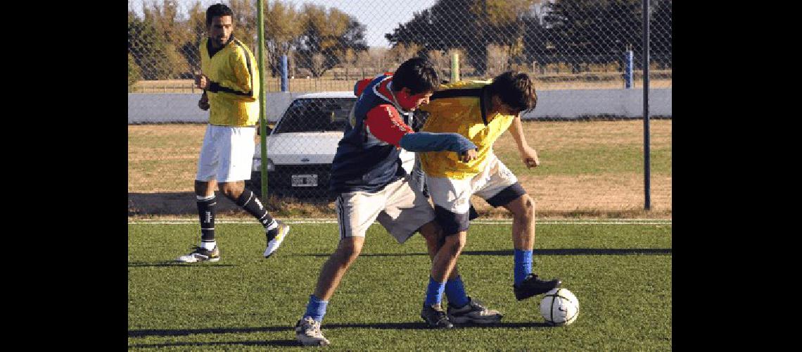 Ayer se disputaron dos encuentros para completar la primera fecha Lucas Pagano 