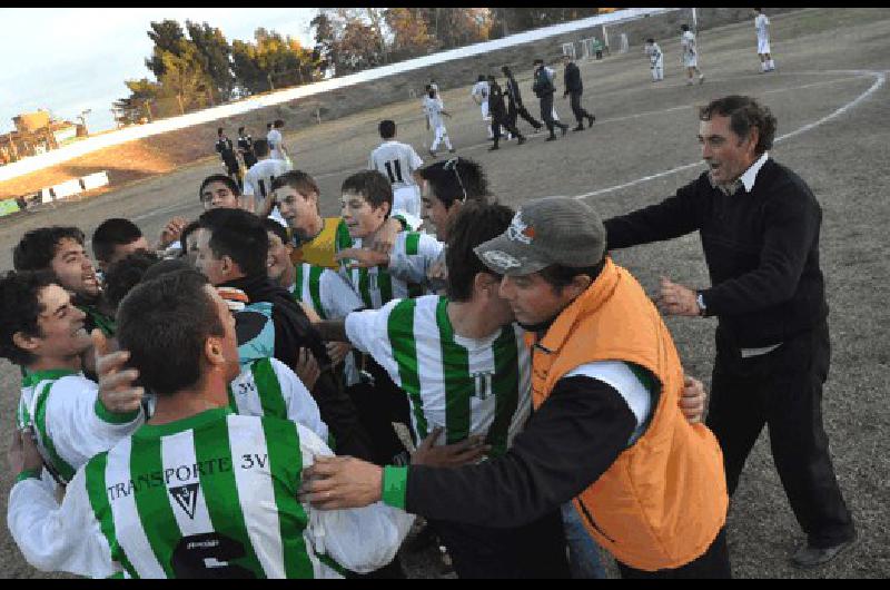 AtlÃ©tico Hinojo eliminÃ³ a Estudiantes en una de las semifinales Archivo 