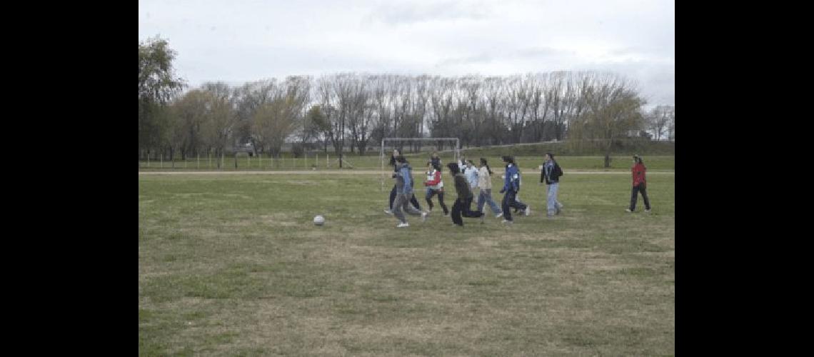 Las chicas disfrutaron del fÃºtbol durante el encuentro de Escuelas en AcciÃ³n 