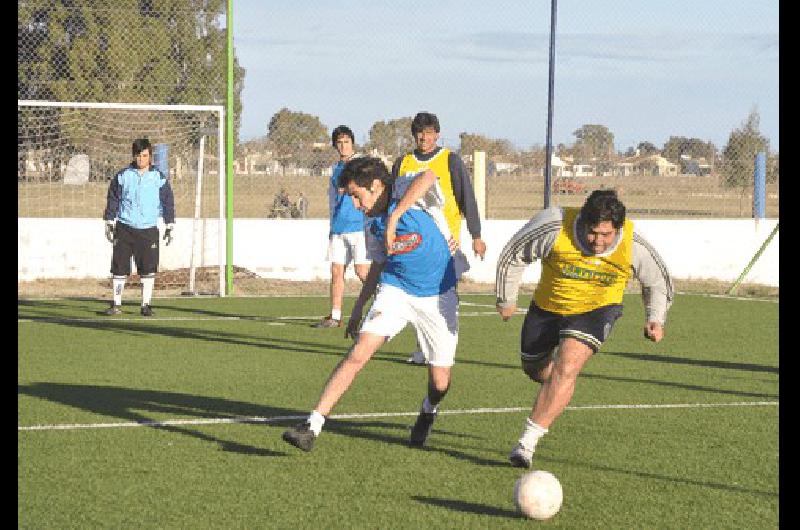 Hoy se disputarÃn siete encuentros en las canchas de Embajadores Carlos RamÃ­rez 