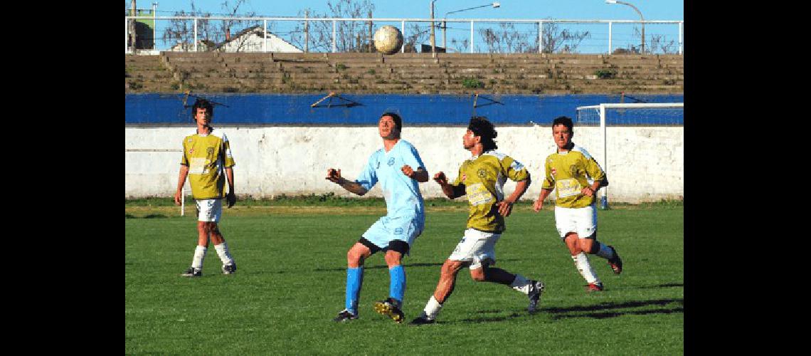 Racing volverÃ a jugar en el certamen local de primera divisiÃ³n Archivo 