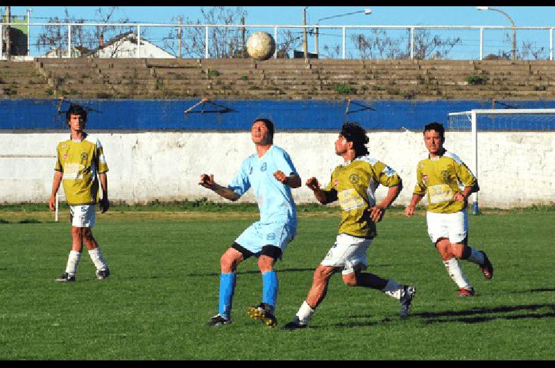 Racing volverÃ a jugar en el certamen local de primera divisiÃ³n Archivo 