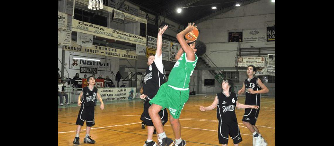 El equipo albinegro de Guillermo Crespo logrÃ³ un triunfo muy trabajoso Carlos RamÃ­rez 