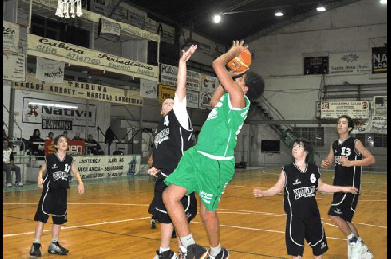 El equipo albinegro de Guillermo Crespo logrÃ³ un triunfo muy trabajoso Carlos RamÃ­rez 