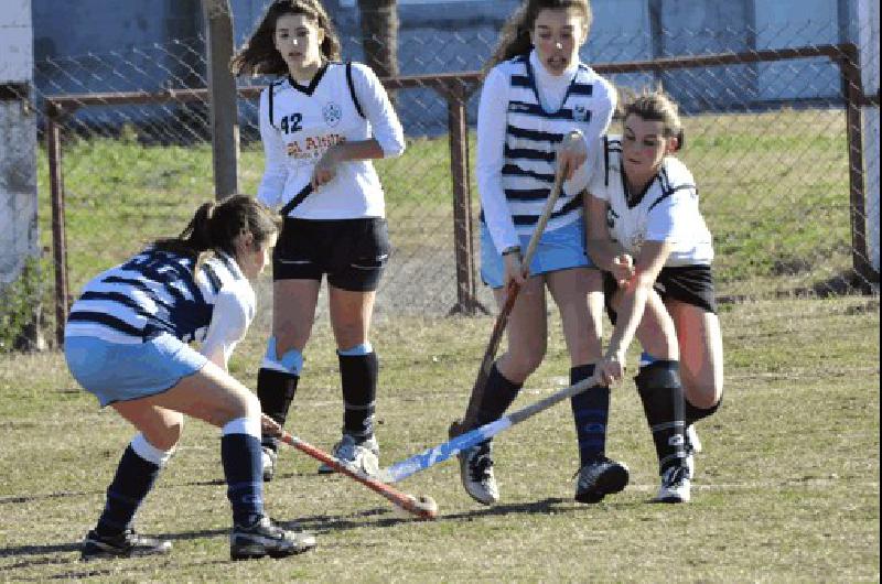 En las canchas de Estudiantes ayer hubo actividad de hockey Marcelo Kehler 