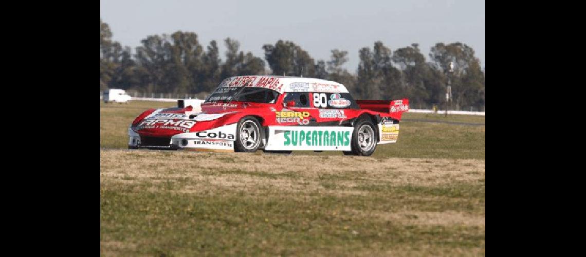 MartÃ­n Laborda (arriba) dominÃ³ la jornada clasificatoria del TC Pista Mouras en La Plata Lo escoltÃ³ su coterrÃ�neo NicolÃ�s Pezzucchi (izquierda) Fotos Prensapro 