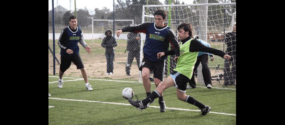 Los Simuladores le ganÃ³ la final a Popular FC Claudio MartÃ­nez 