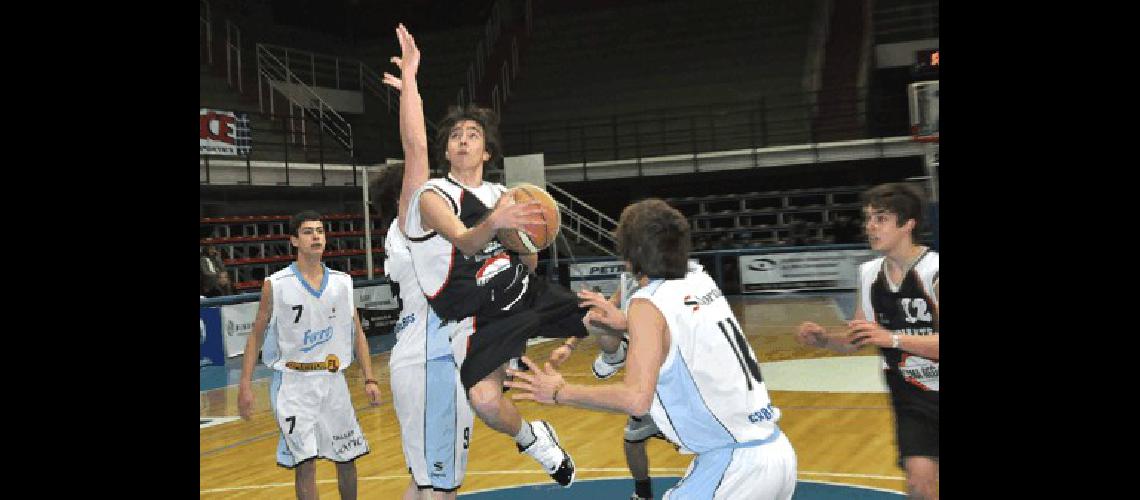 Por ganar el SÃºper 4 Sub 17 el Bata jugarÃ el Zonal de Clubes Archivo 