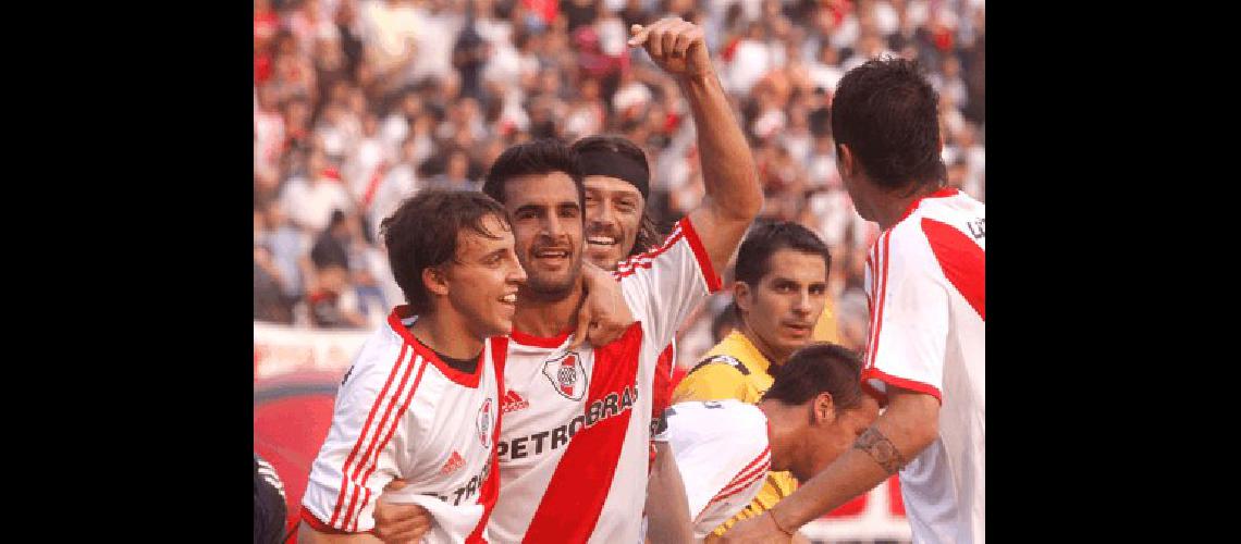 River ganoacute y estaacute arriba