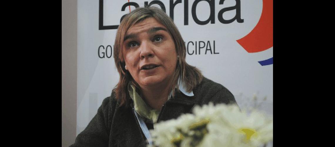 Viviana LÃ³pez adelantÃ³ el programa de festejos del aniversario de Laprida Agencia 