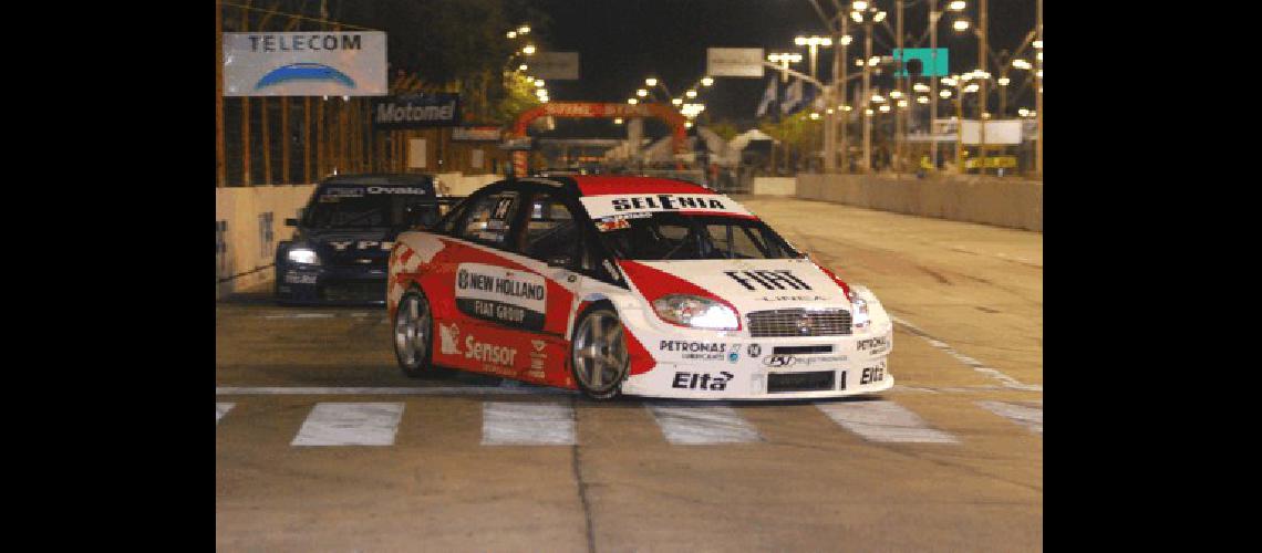 Emilio Spataro (Fiat) se quedÃ³ con el triunfo en la carrera nocturna del TC2000 en el callejero de Santa Fe Gentileza Prensapro 