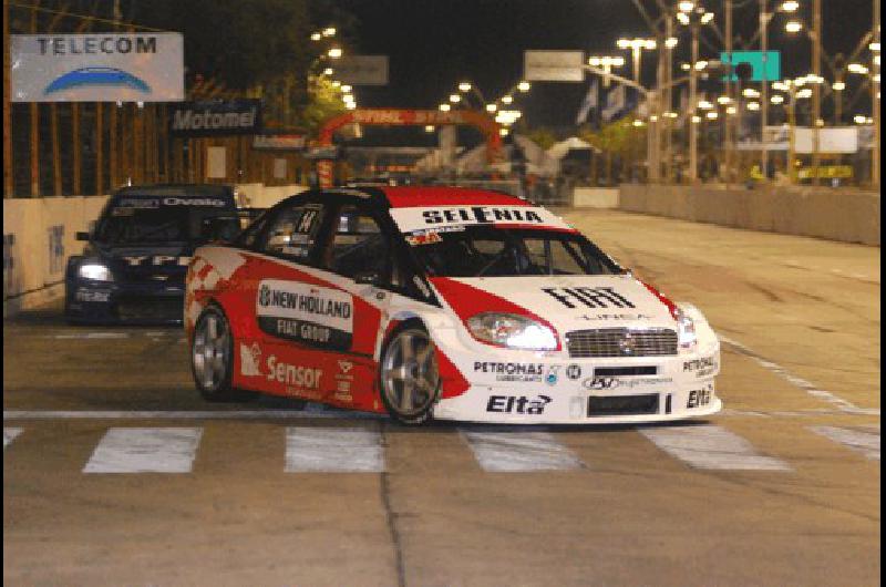 Emilio Spataro (Fiat) se quedÃ³ con el triunfo en la carrera nocturna del TC2000 en el callejero de Santa Fe Gentileza Prensapro 