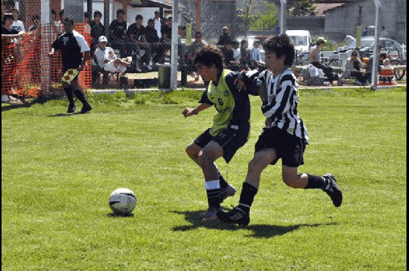 Pueblo Nuevo derrotÃ³ a Racing de La Madrid en el Juan Manolio Lucas Pagano 