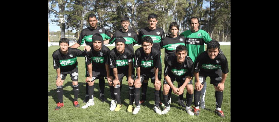 Villa Mi SerranÃ­a ganÃ³ el clÃsico y se metiÃ³ en cuartos de final Fotos Claudio MartÃ­nez 