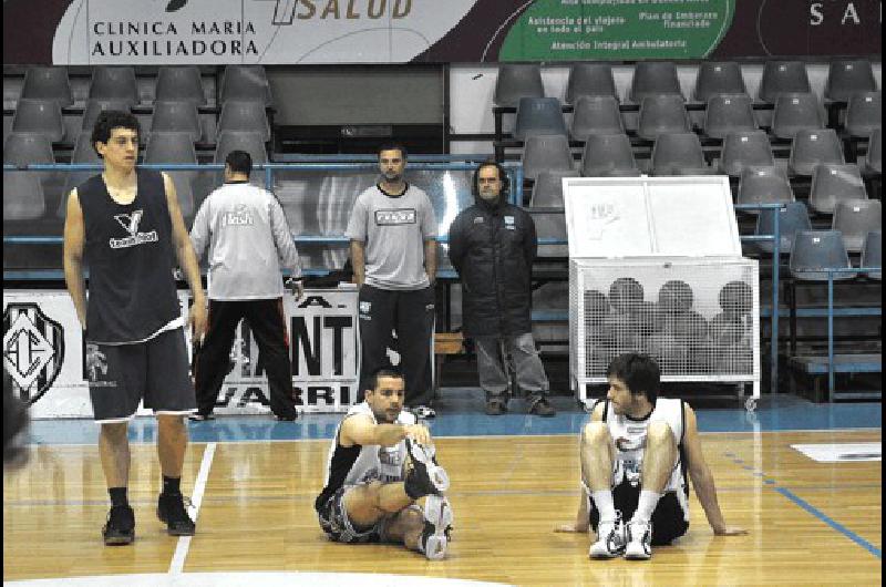 El equipo albinegro se viene entrenando durante la semana en el Gran Gimnasio del Parque Carlos Guerrero Carlos RamÃ­rez 