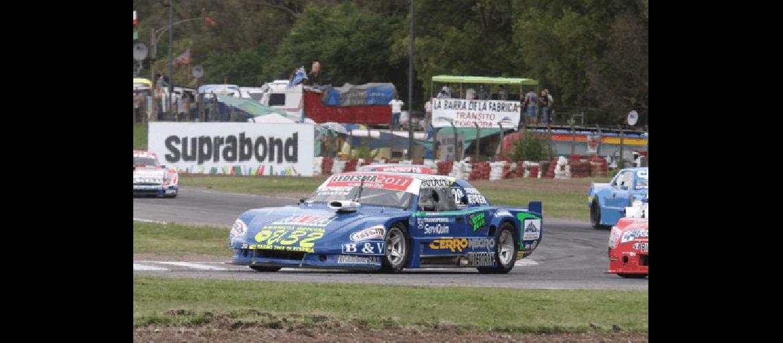 SebastiÃn CiprÃ©s se acomodÃ³ entre los mejores diez Mauro Giallombardo se consagrÃ³ campeÃ³n del TC Pista en el GÃlvez Gentileza Prensapro  J Vijarra 