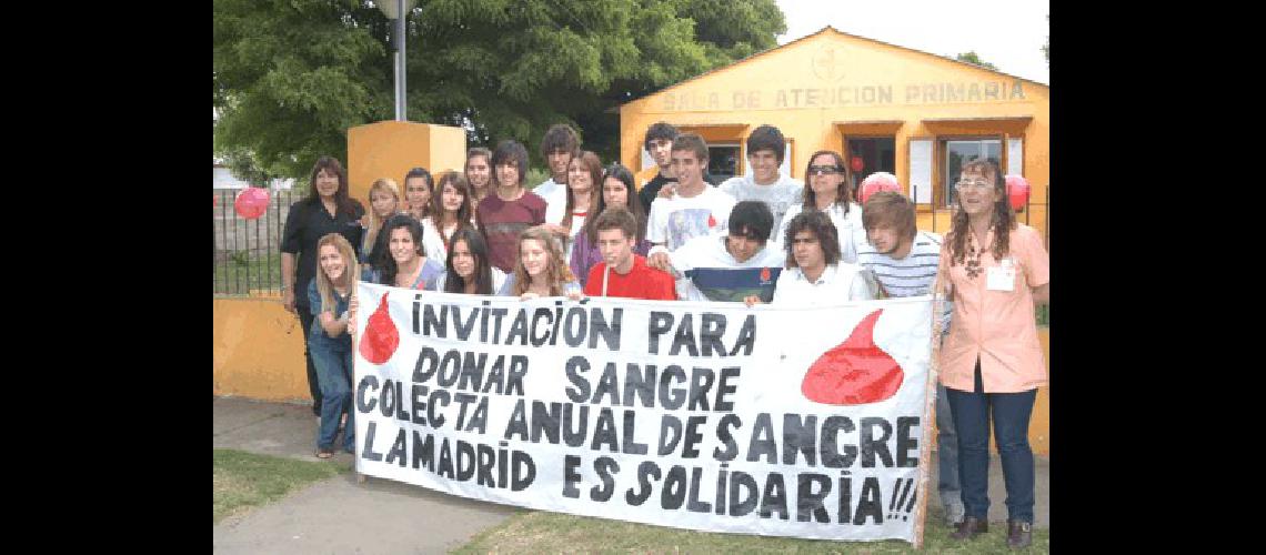 Los chicos y responsables de hemoterapia del Hospital realizaron una campaÃ±a de donaciÃ³n de sangre 