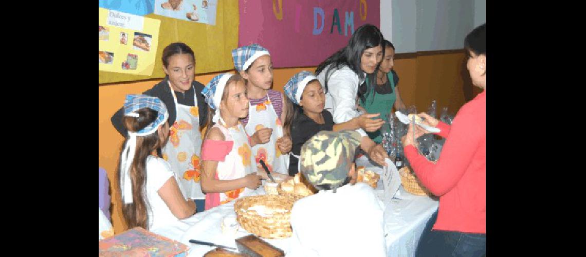 La jornada incluyÃ³ espectÃ�culos de danza y representaciones tambiÃ©n la exposiciÃ³n de los trabajos de los chicos 