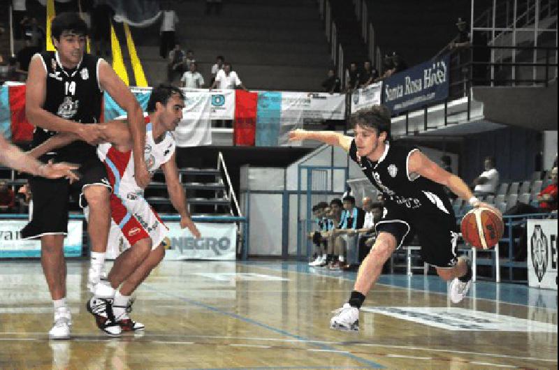 Estudiantes derrotÃ³ el pasado viernes a Alianza Viedma en el Gran Gimnasio Marcelo Kehler 